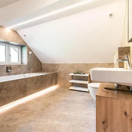 Tschirgant Deluxe - Familie Gamper Appartement Imst